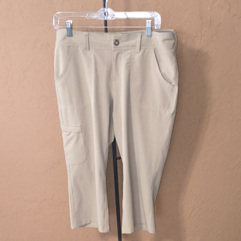 The North Face Women's Beige Almatti Cargo Capri Size 8